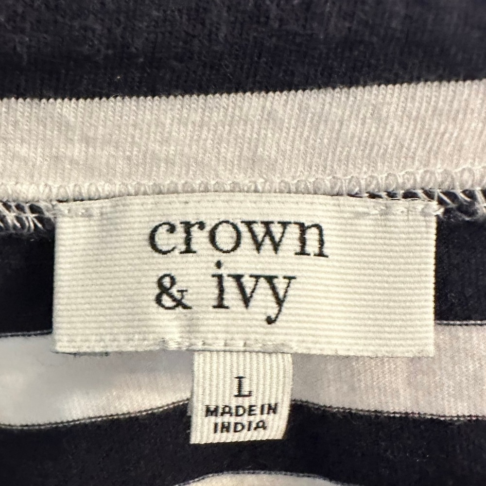Crown & Ivy‎ Women's Striped Lace Trim Top Navy White Long Sleeve Size Large - Picture 2 of 6